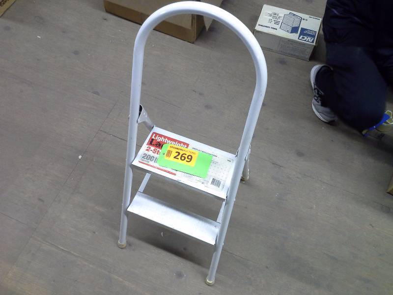 Small step ladder