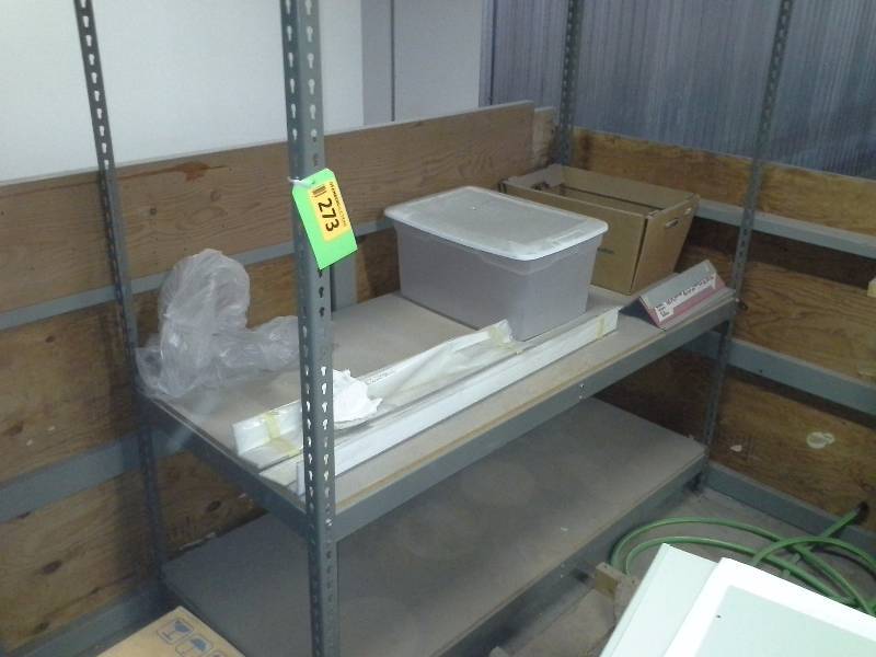 Metalparticleboard shelving