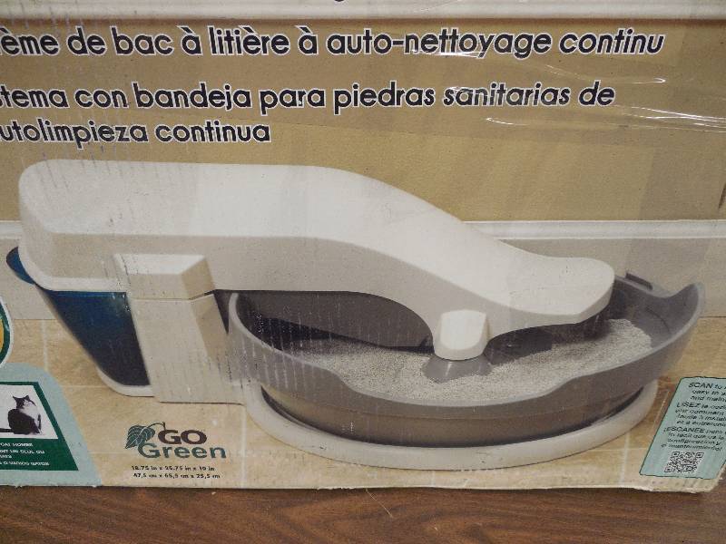 lot 77 image: PetSafe Simply Clean Self Cleaning Litter Box