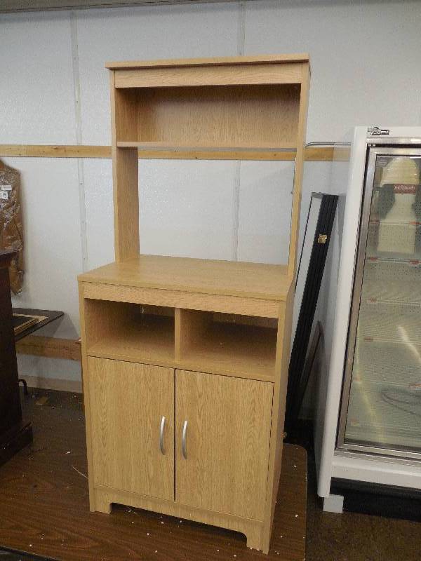 lot 26 image: alcove Microwave Stand