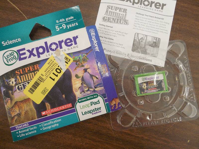 lot 14 image: LeapFrog Animal Genius Learning Game