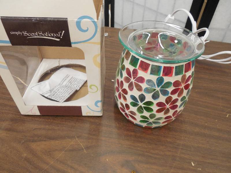 lot 65 image: (2) Full Size Scent Warmer