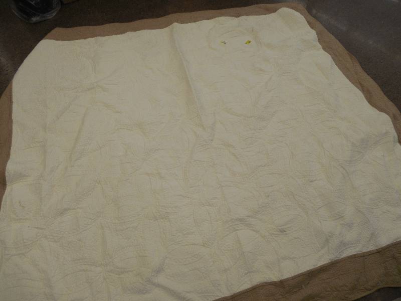 lot 81 image: Better Homes & Gardens King Solid Quilt