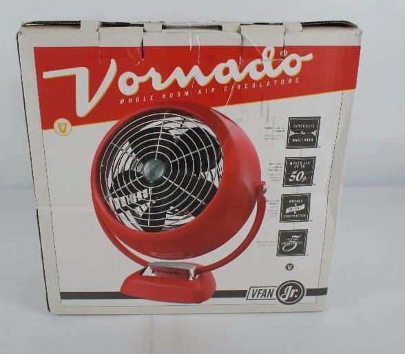 lot 2 image: Vornado VFAN Jr. Vintage Air Circulator