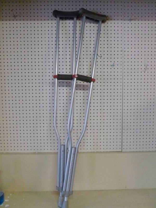 Aluminum Crutches