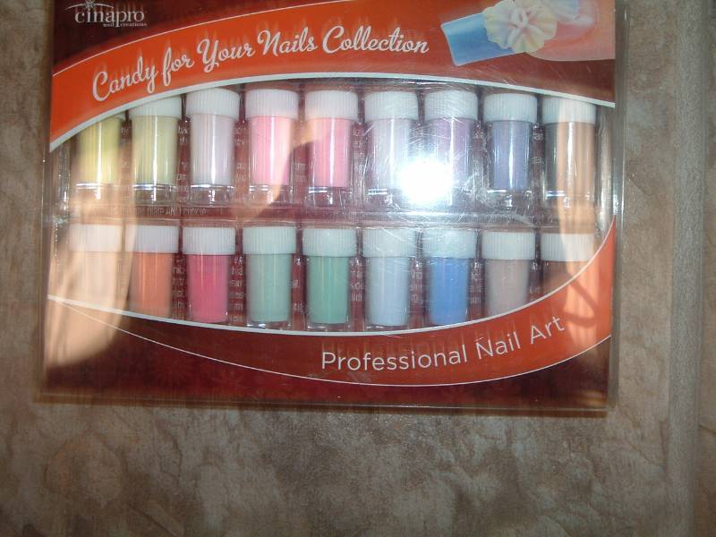 lot 287 image: Colored Nail Powders