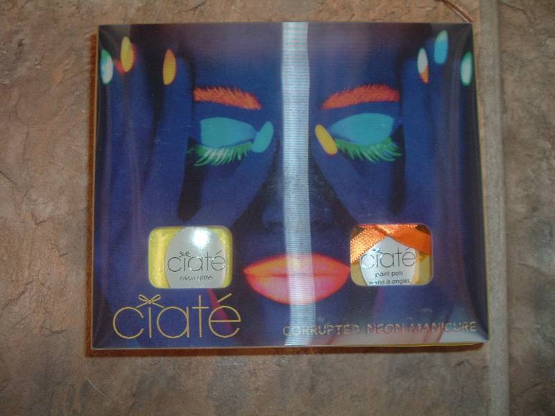 lot 292 image: Ciate Neon Manicure