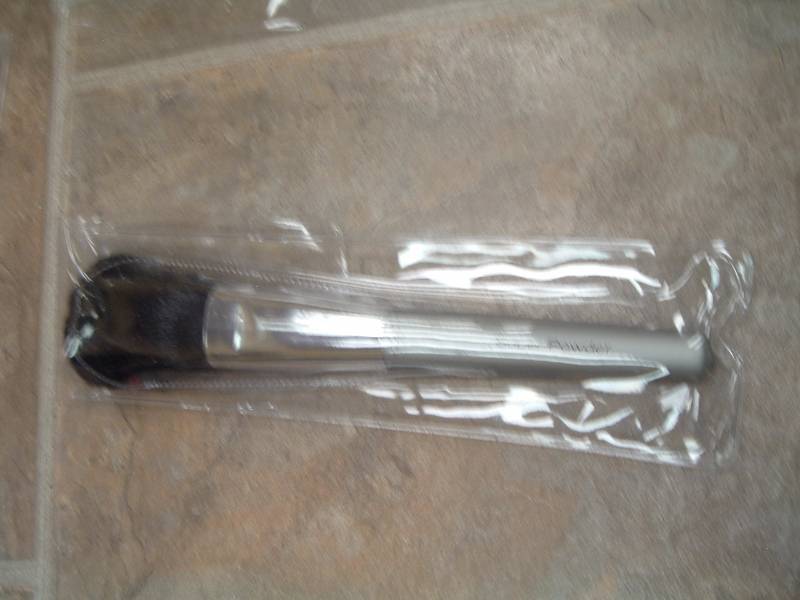 lot 306 image: Youngblood Powder Brush