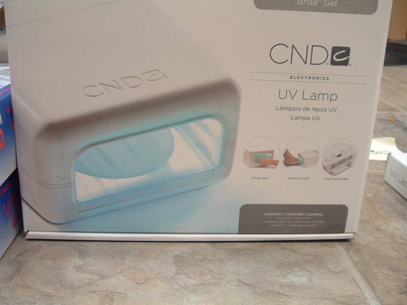 lot 328 image: CND UV Light