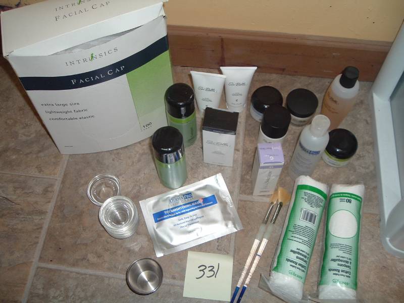 lot 331 image: Facial Supplies