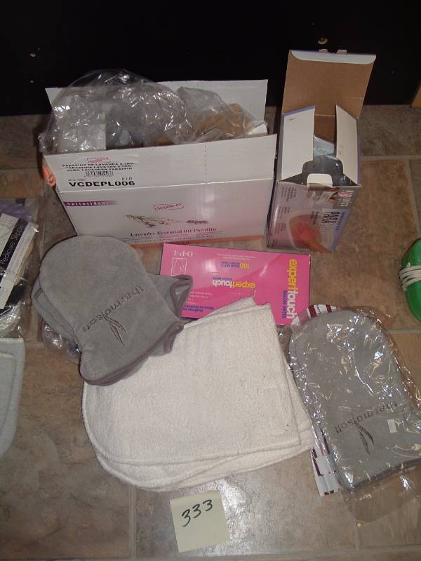 lot 333 image: Manicure supplies