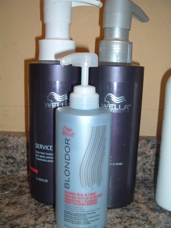 lot 338 image: Wella Post-color treatments  used