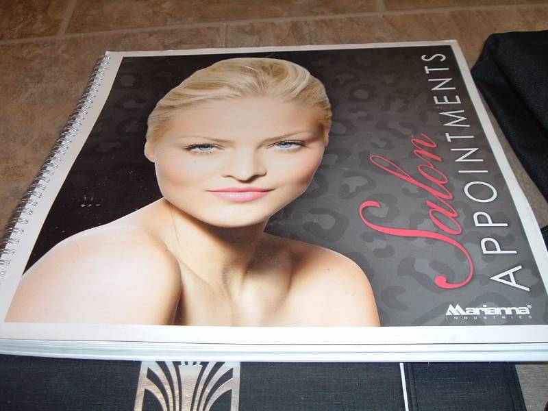 lot 363 image: New Appointment book, 2 menu holders