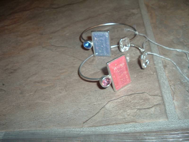 lot 372 image: Bracelets, NEW