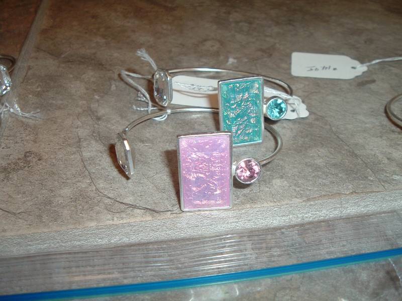 lot 375 image: Bracelets, NEW