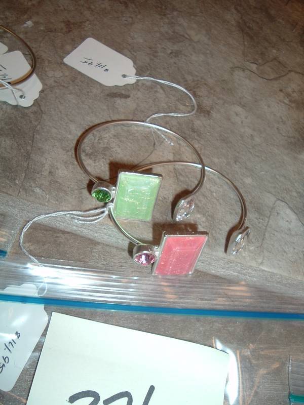 lot 376 image: Bracelets, NEW