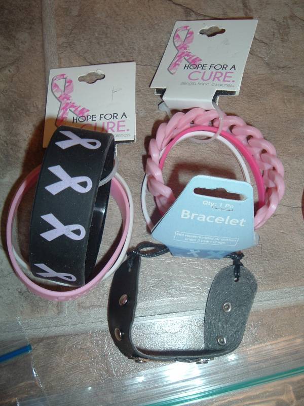 lot 377 image: Bracelets, NEW