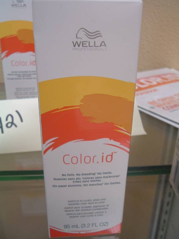 lot 417 image: Color ID  New