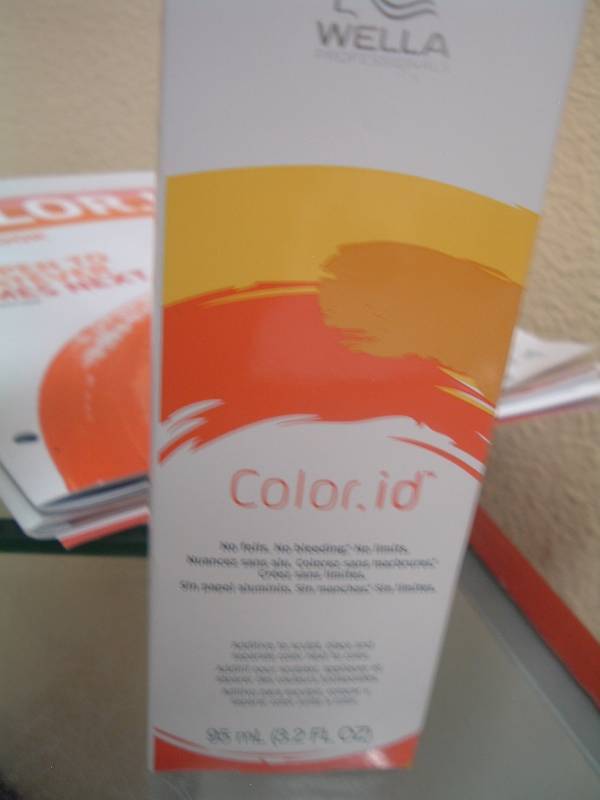 lot 419 image: Color ID  New