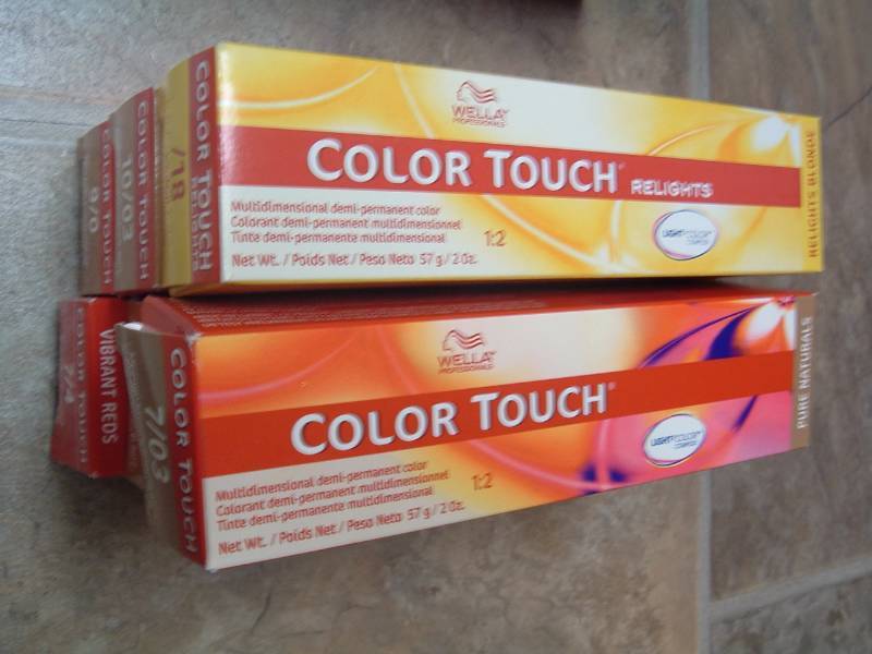 lot 443 image: Color Touch - New