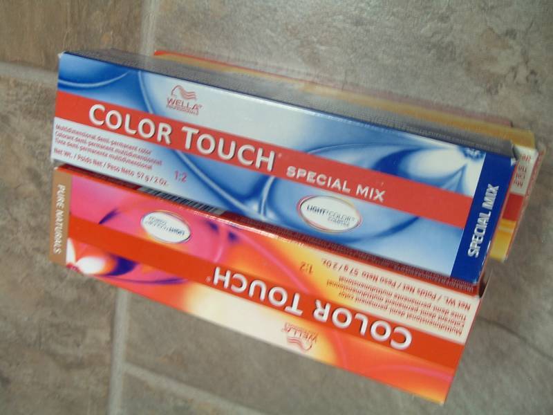 lot 444 image: Color Touch - New