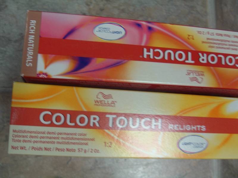 lot 445 image: Color Touch - New