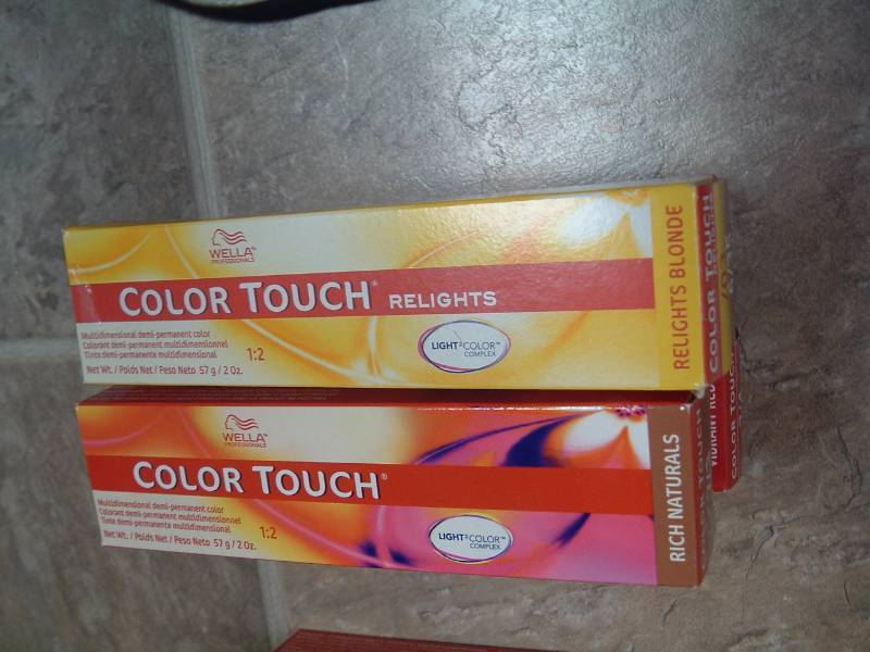 lot 446 image: Color Touch - New