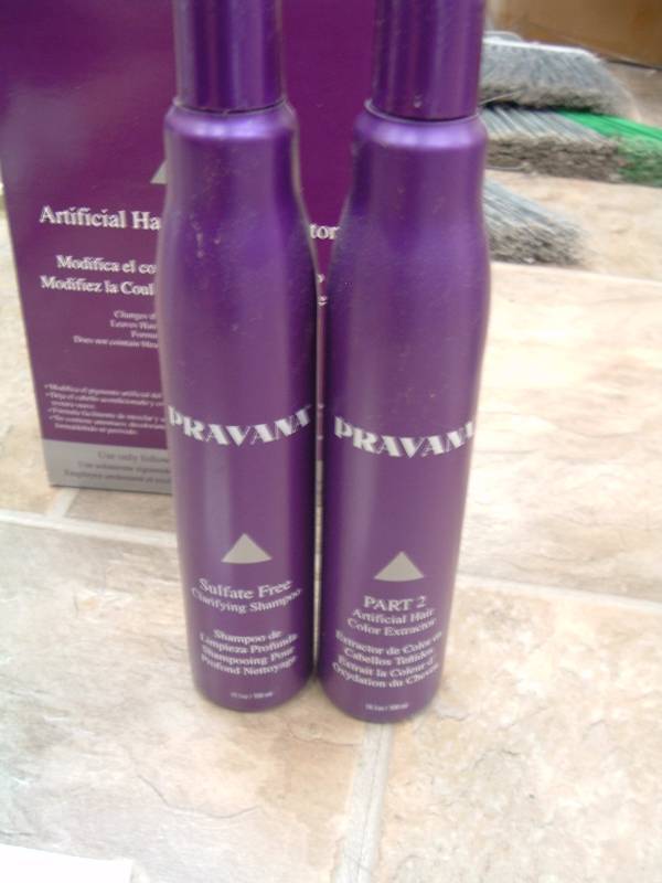 lot 454 image: Privana Artificial Color Pigment Remover  Open