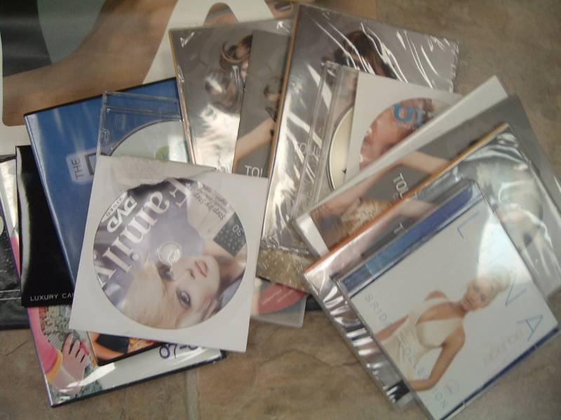 lot 472 image: 1 Sided banner, with Product Knowledge Discs