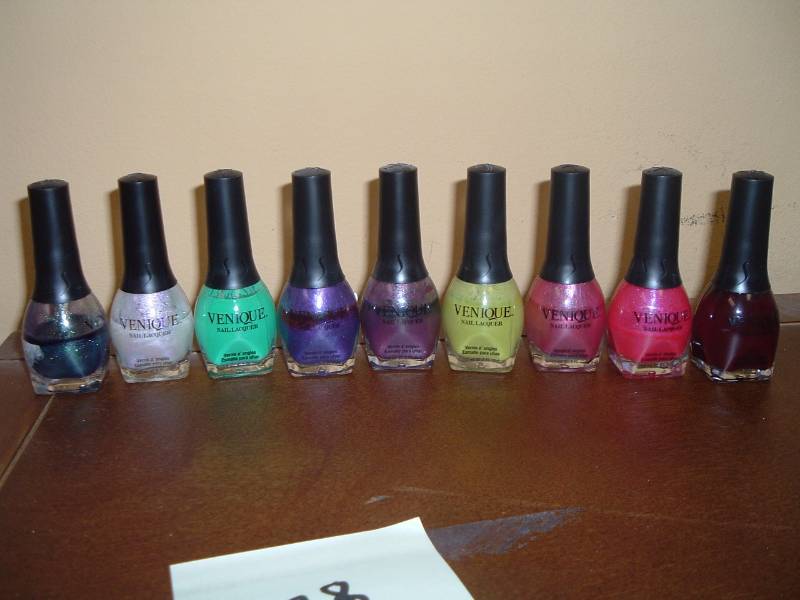 lot 478 image: Venique Used Nail Polish