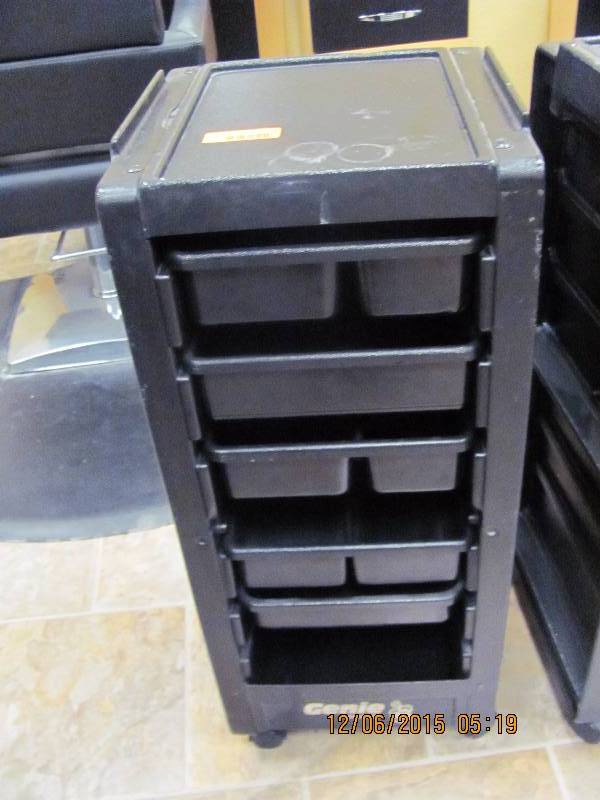 lot 30 image: Genie Rollabout cart