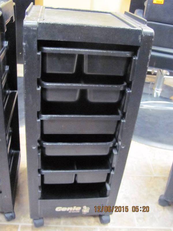 lot 31 image: Genie Rollabout cart