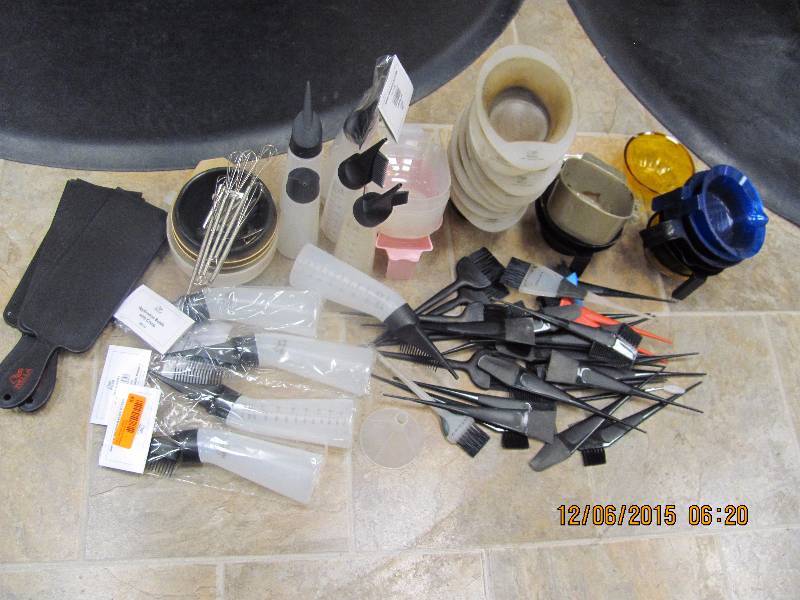 lot 53 image: Color Bundle