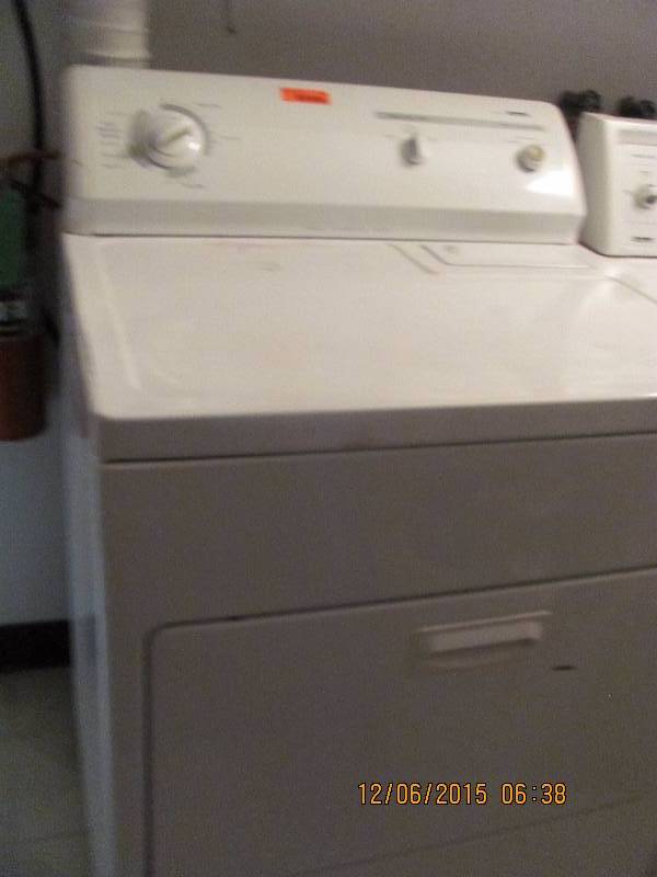 lot 55 image: Clothes Dryer