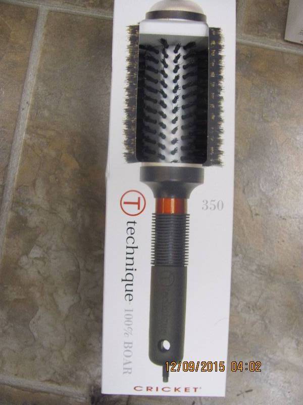 lot 84 image: Cricket Round Brush