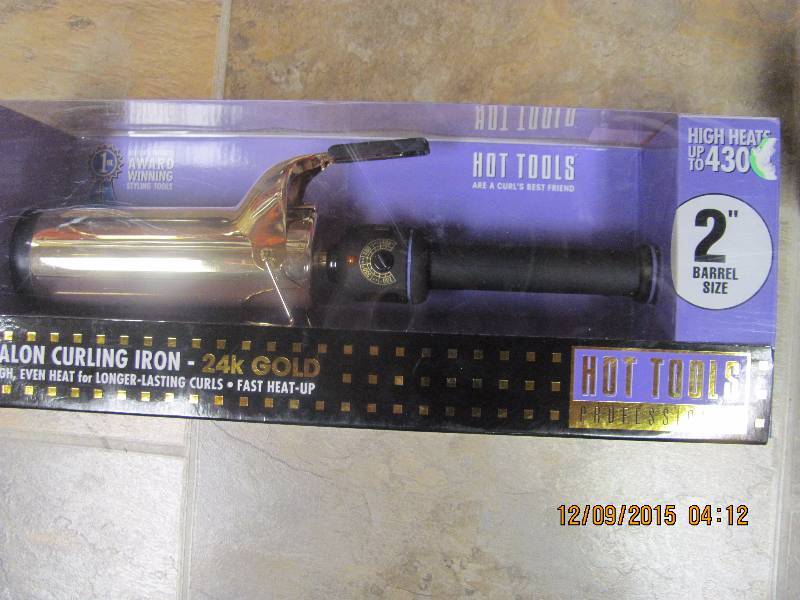 lot 110 image: Hot Tools Iron