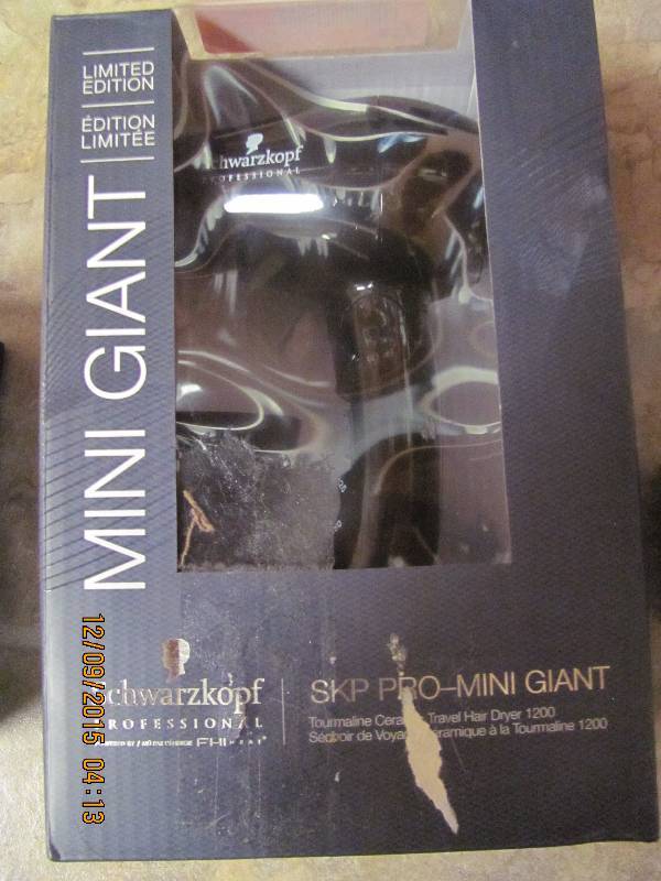lot 112 image: Schwartskopf Travel Size Blow Dryer