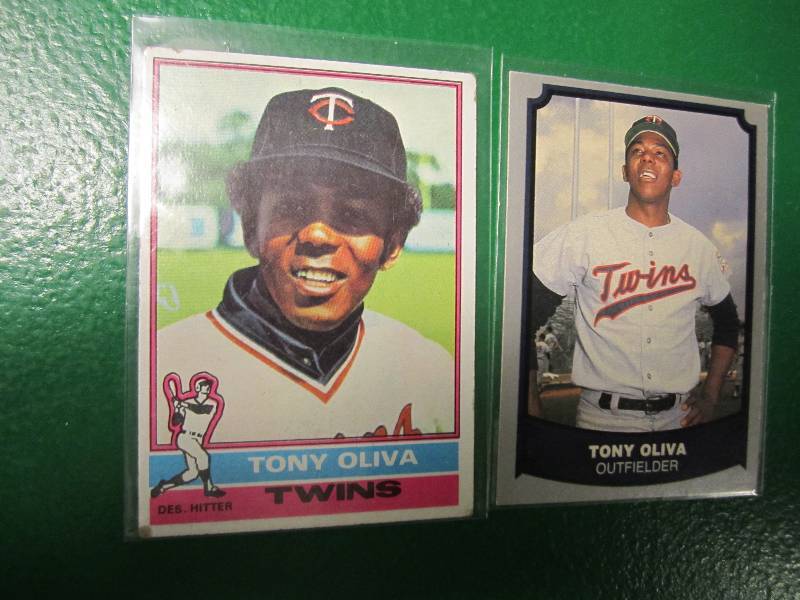 2 Tony Oliva cards...