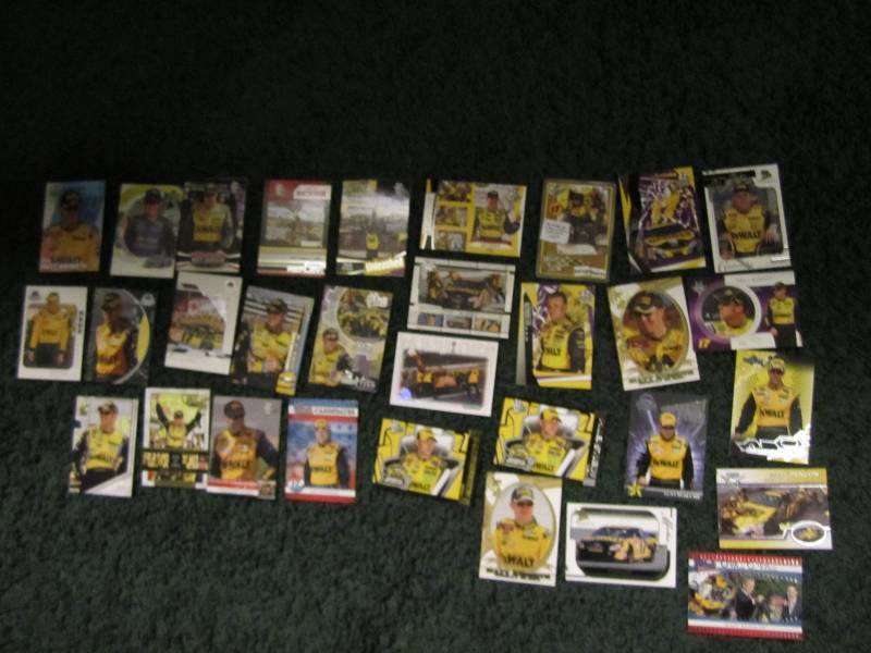 30 Matt Kenseth cards...