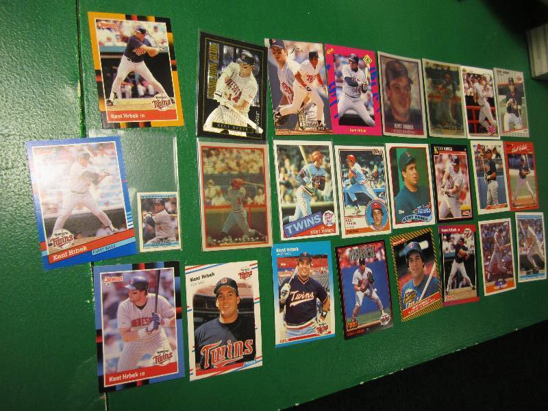 25 Kent Herbek cards...
