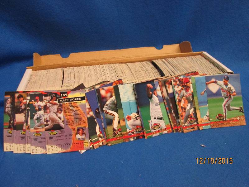 Box of 1993 1993 Topps stadium club...