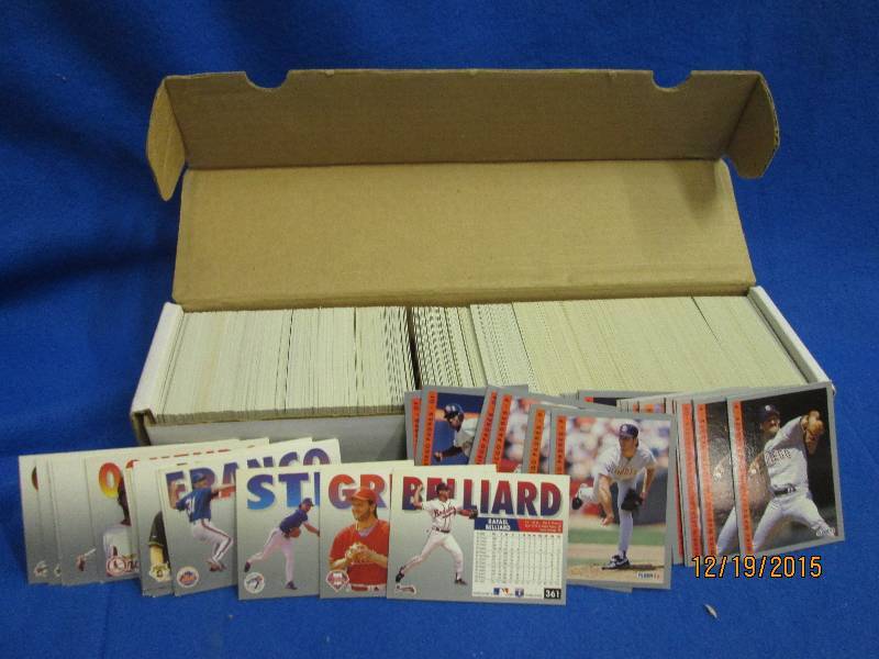 Box of 1993 Fleer baseball cards...