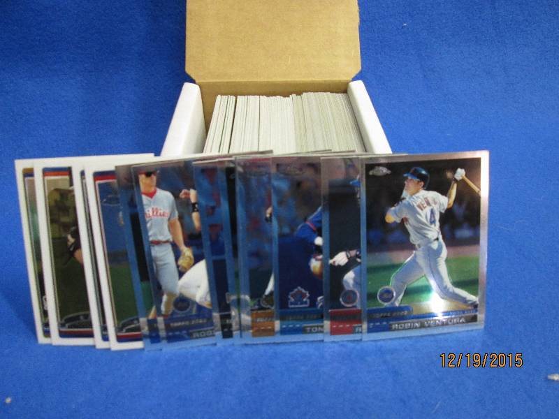 Box of 2000, 2006 Chrome Topps base...