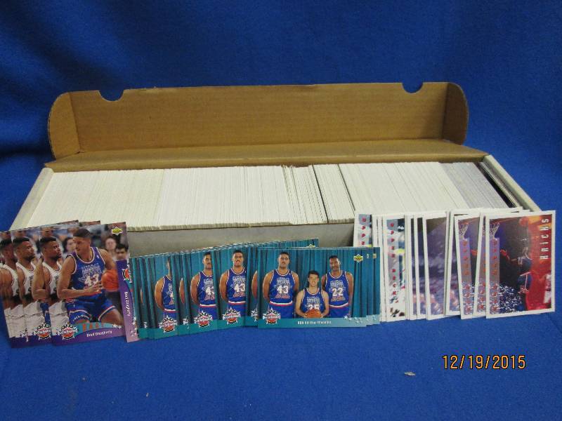 Box of 1992 - 1993 Upper Deck baske...
