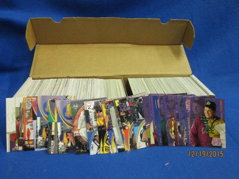 Box of mixed NASCAR cards...