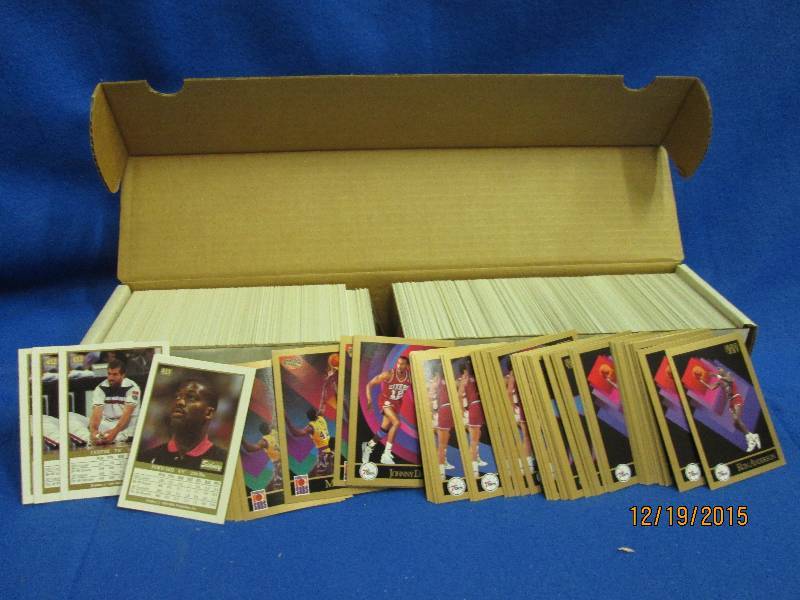 Box of 1990 - 1991 Sky Box basketba...