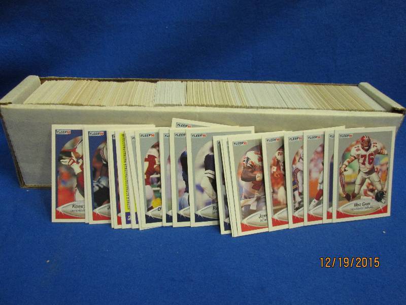 Box of 1990 Fleer football cards...