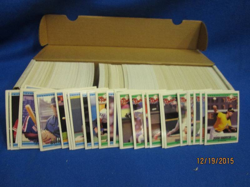 Box of 1992 Donruss baseball cards...