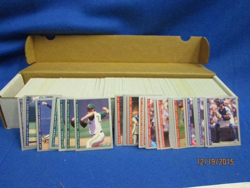 Box of 1993 Score select baseball c...