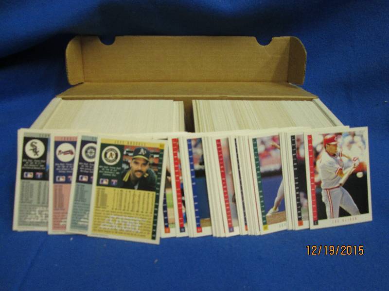 Box of 1994 Score Baseball cards...